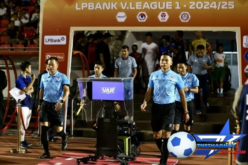 23 Vấn đề trọng tài tại V-League 2024/25