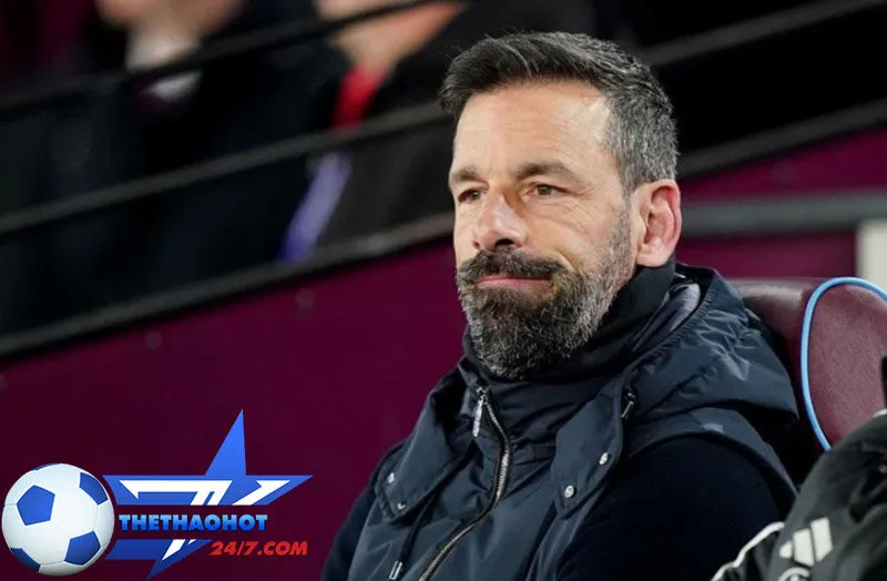 anh huong cua van nistelrooy den the he sau Ảnh hưởng của Van Nistelrooy đến thế hệ sau